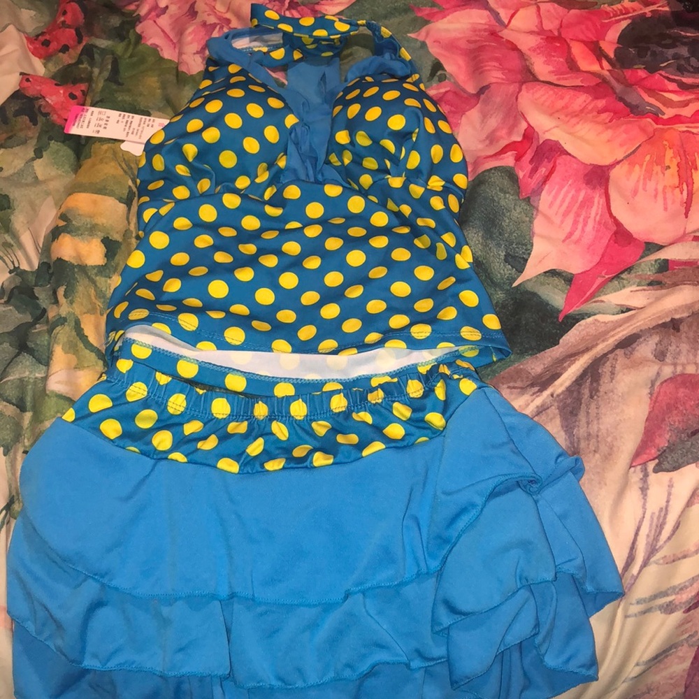 NWT bikini-with skirt bottom size small